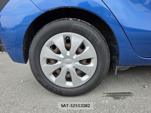 Toyota AQUA 2013-08 8222908-19
