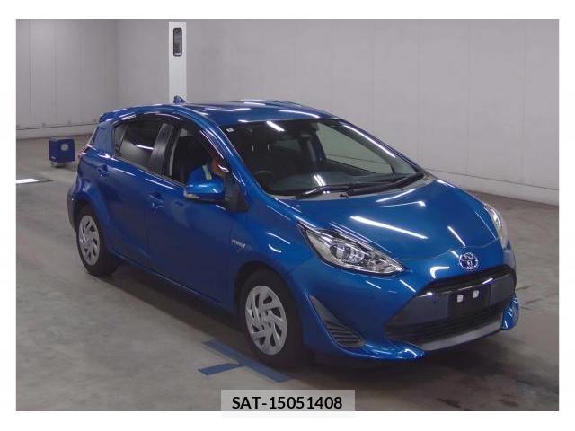 Toyota AQUA 2018-04 8223022-0