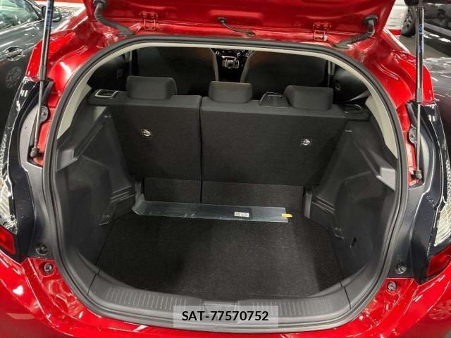 Toyota AQUA 2021-09 8223475-12
