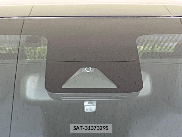 Toyota AQUA 2021-12 8223520-4