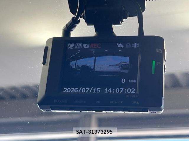 Toyota AQUA 2021-12 8223520-5