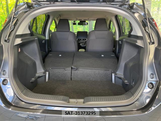 Toyota AQUA 2021-12 8223520-9