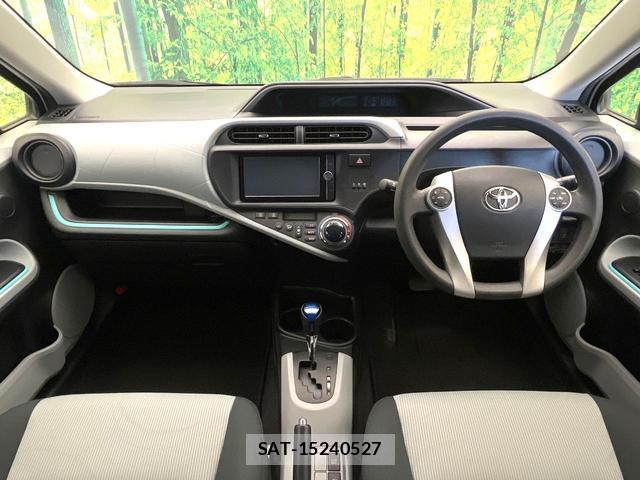 Toyota AQUA 2012-07 8223974-1