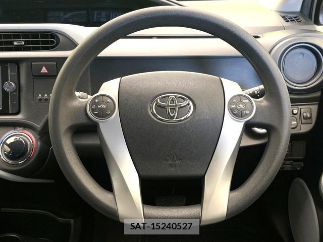 Toyota AQUA 2012-07 8223974-10