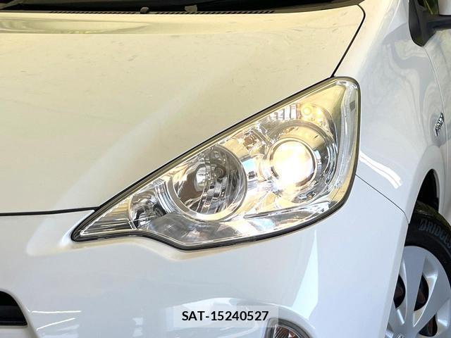 Toyota AQUA 2012-07 8223974-11