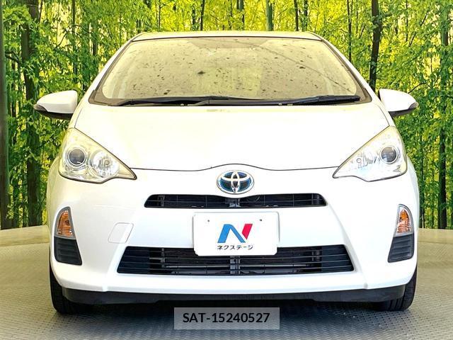 Toyota AQUA 2012-07 8223974-13