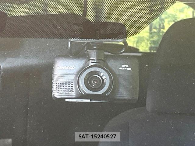 Toyota AQUA 2012-07 8223974-4