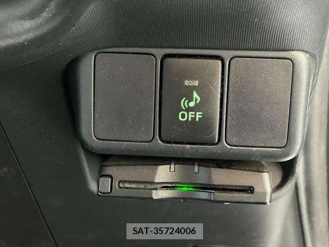 Toyota AQUA 2013-09 8224178-4