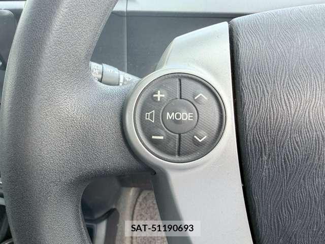 Toyota AQUA 2013-03 8224318-15