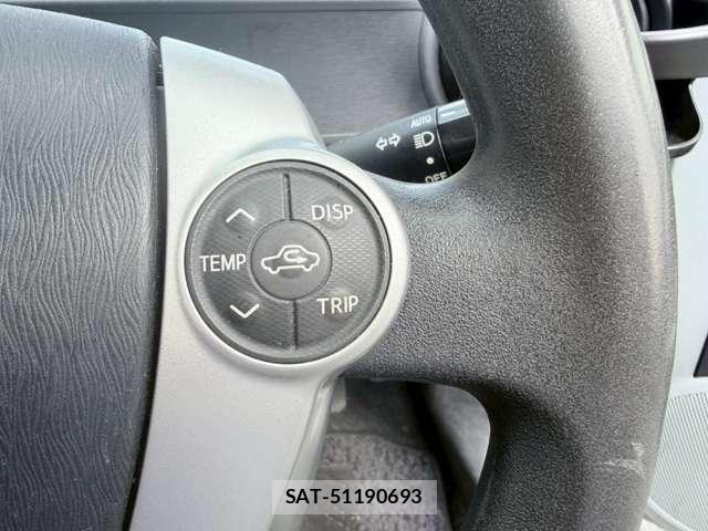 Toyota AQUA 2013-03 8224318-16