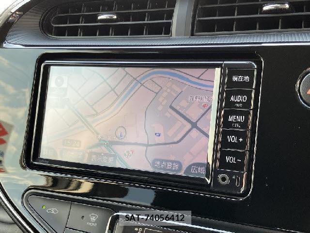 Toyota AQUA 2018-05 8224811-7