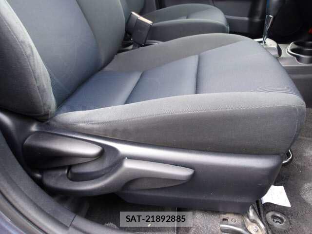 Toyota AQUA 2015-01 8224862-4