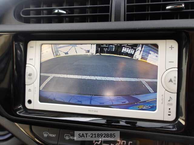 Toyota AQUA 2015-01 8224862-9