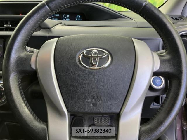 Toyota AQUA 2014-02 8225130-14