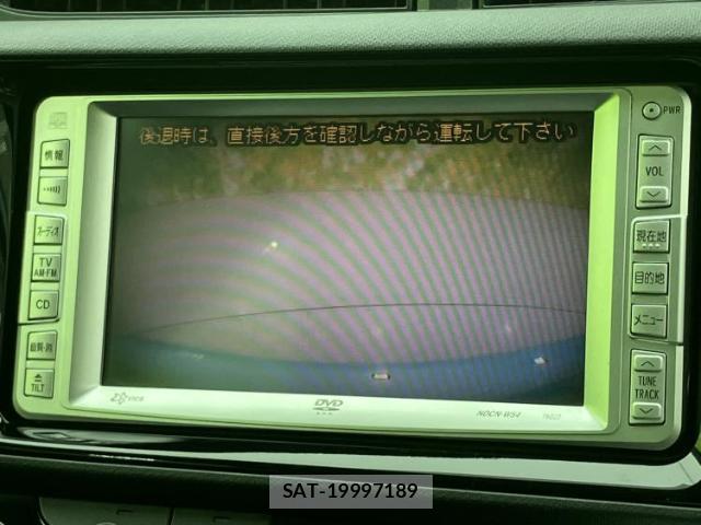 Toyota AQUA 2015-07 8225318-11