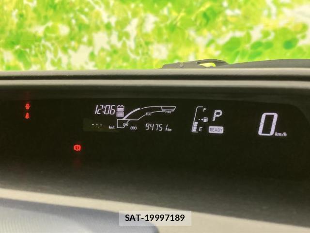Toyota AQUA 2015-07 8225318-13