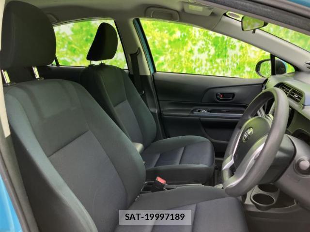 Toyota AQUA 2015-07 8225318-3