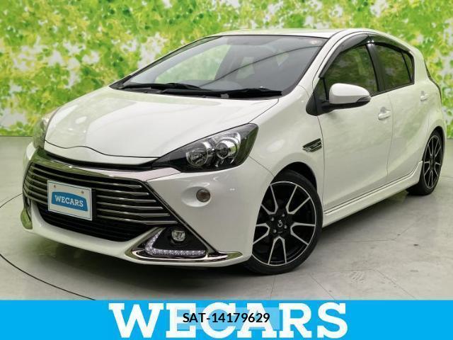 Toyota AQUA 2015-06 8225321-0