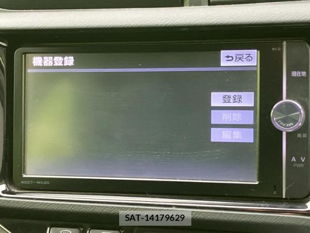 Toyota AQUA 2015-06 8225321-10