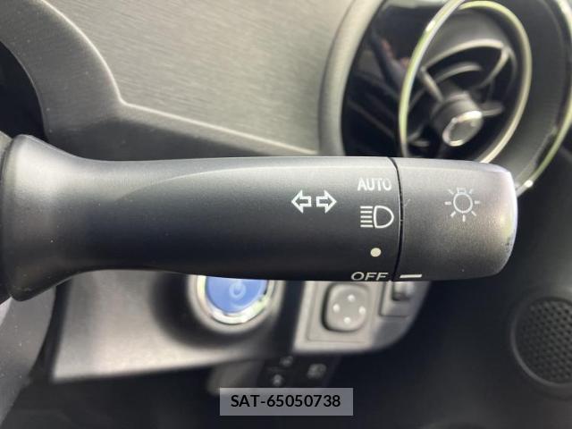 Toyota AQUA 2019-05 8225369-15