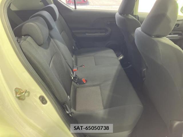 Toyota AQUA 2019-05 8225369-5