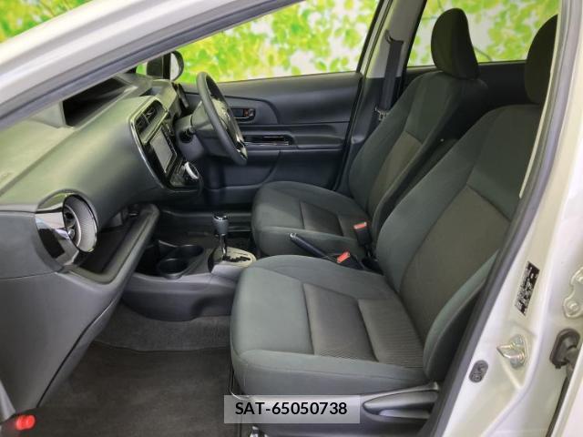 Toyota AQUA 2019-05 8225369-6