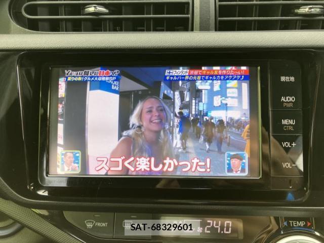 Toyota AQUA 2015-06 8225438-12