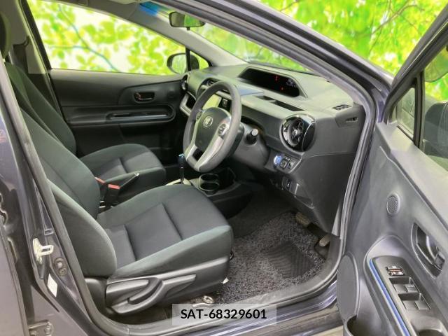 Toyota AQUA 2015-06 8225438-4