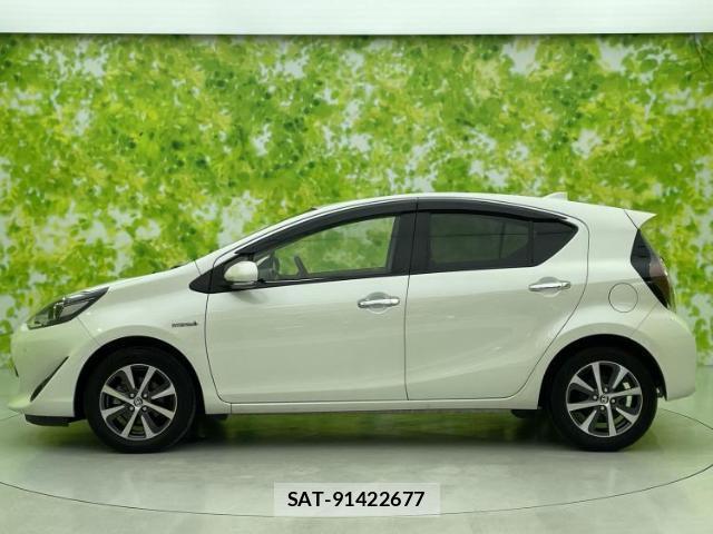 Toyota AQUA 2020-02 8225488-1