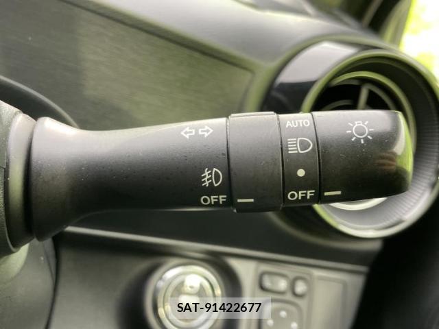 Toyota AQUA 2020-02 8225488-15
