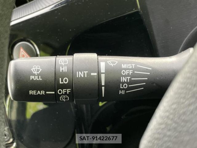 Toyota AQUA 2020-02 8225488-16