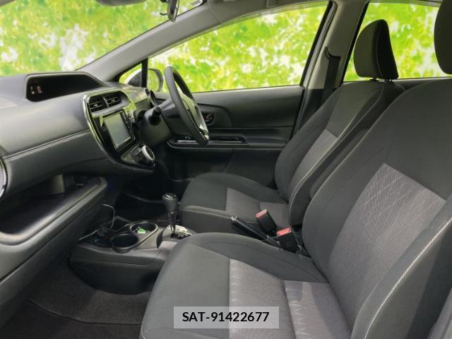 Toyota AQUA 2020-02 8225488-6