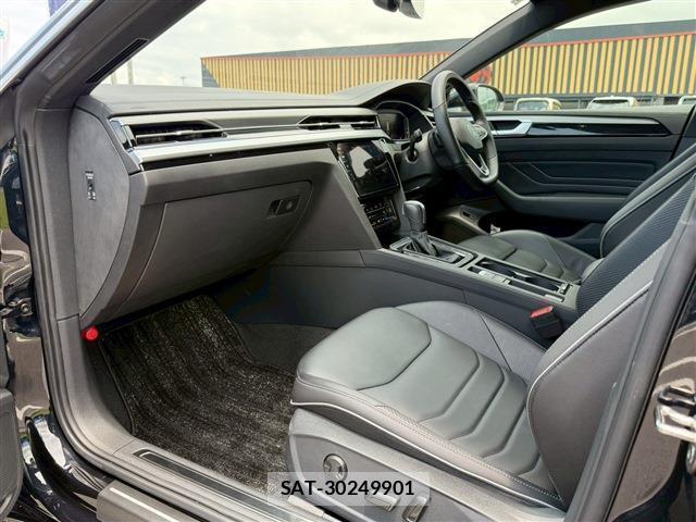 VolksWagen ARTEON 2022-02 8216749-11