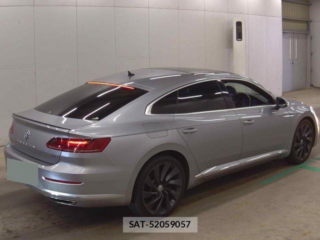 VolksWagen ARTEON 2017-10 8221435-4