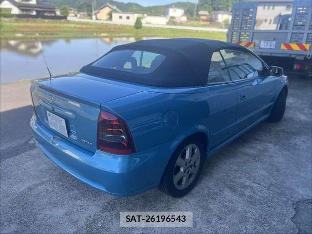 Opel ASTRA 2004-05 8217118-1