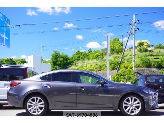 Mazda ATENZA 2018-02 8216145-3