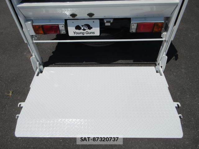 Nissan ATLAS 2015-01 8216291-11