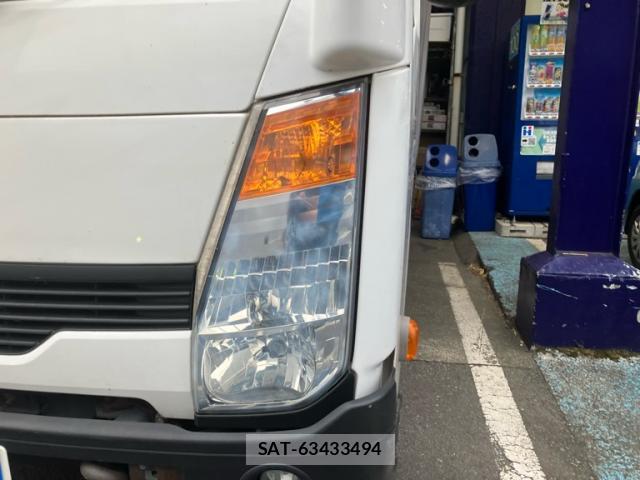 Nissan ATLAS 2015-09 8219631-4