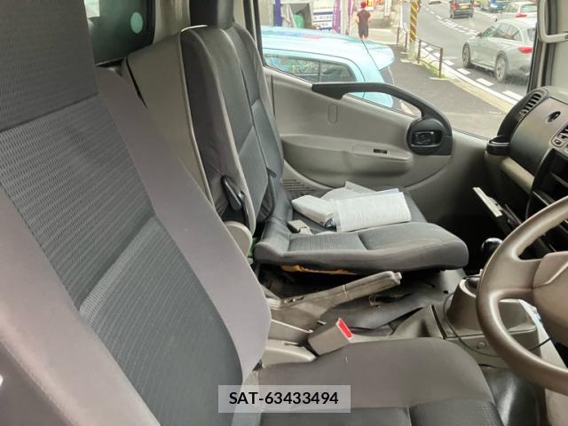 Nissan ATLAS 2015-09 8219631-8