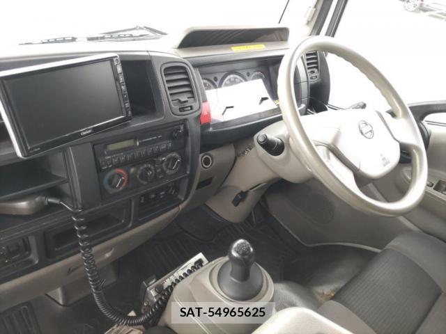 Nissan ATLAS 2015-10 8222244-2
