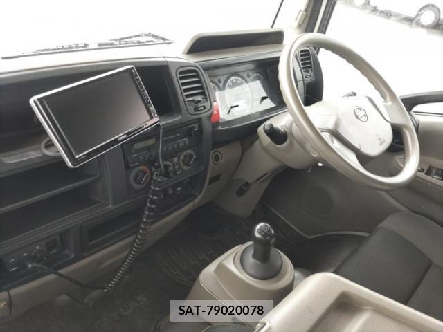 Nissan ATLAS 2015-11 8222245-2
