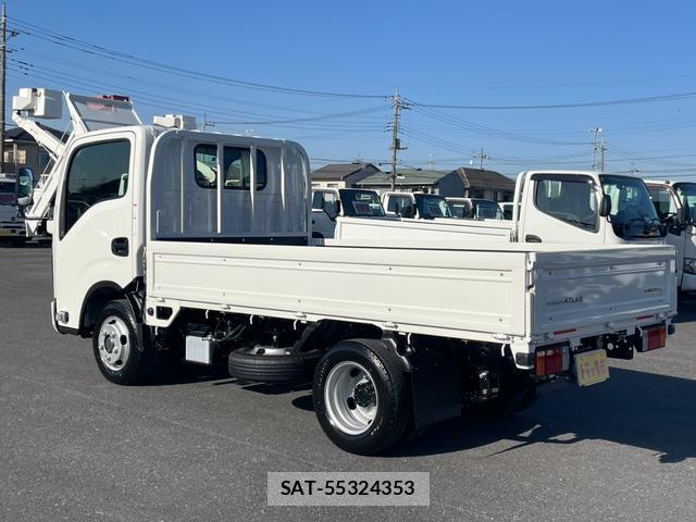 Nissan ATLAS 2025-11 8224755-6