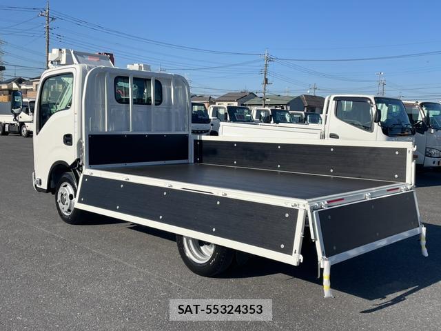Nissan ATLAS 2025-11 8224755-9