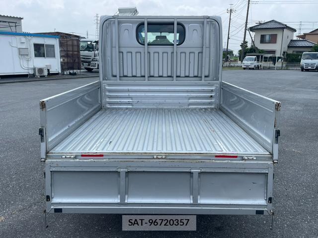 Nissan ATLAS 2014-04 8224756-8