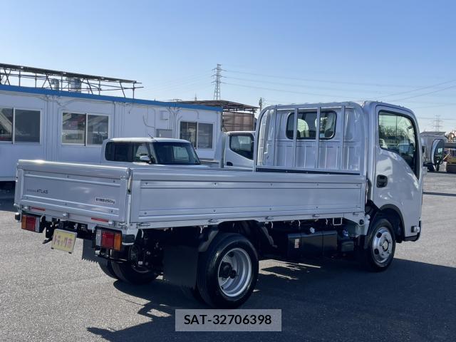 Nissan ATLAS 2025-11 8224758-1