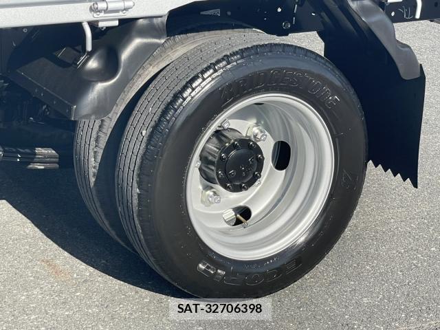 Nissan ATLAS 2025-11 8224758-12