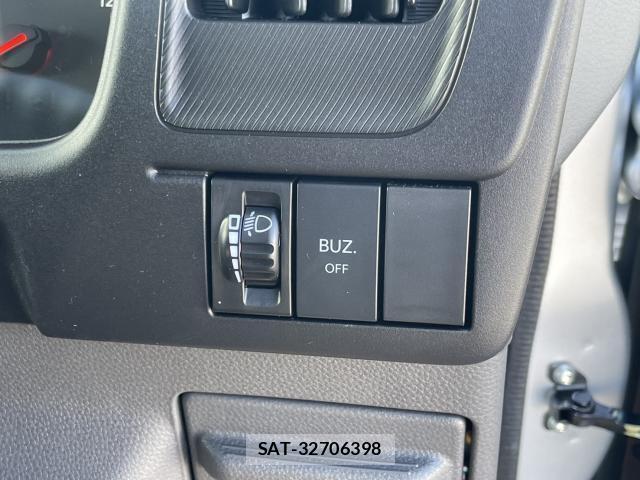 Nissan ATLAS 2025-11 8224758-16