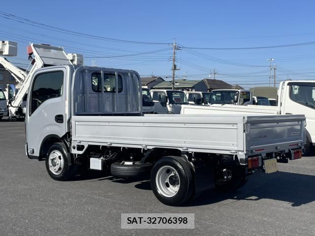Nissan ATLAS 2025-11 8224758-3