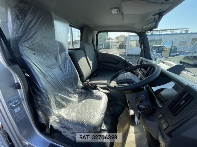 Nissan ATLAS 2025-11 8224758-7