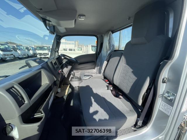 Nissan ATLAS 2025-11 8224758-8